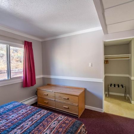 Canada'S Best Value Desert Inn & Suites Cache Creek Exterior photo