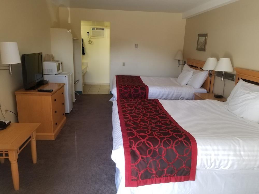Canada'S Best Value Desert Inn & Suites Cache Creek Exterior photo